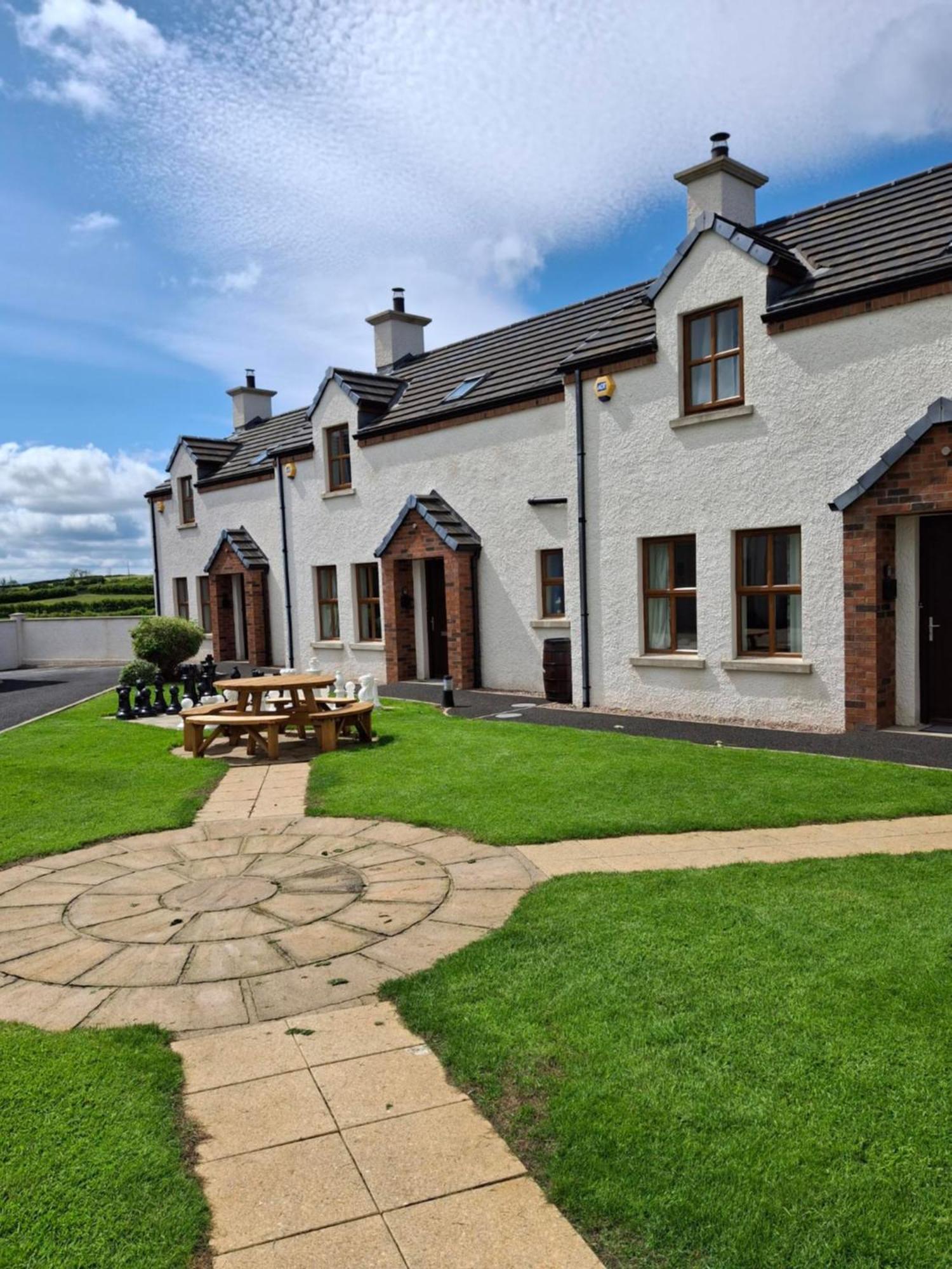 Ulster Cottages Bushmills Exterior foto